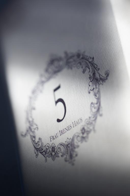 Frau Irenes Haus Apartment ซาร์ตี ภายนอก รูปภาพ